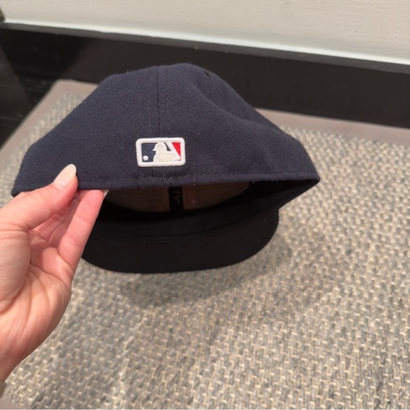 59Fifty Cleveland Guardians Blue Cap with Red Logo Baseball MLB Size  7 3/4 - Picture 6 of 7